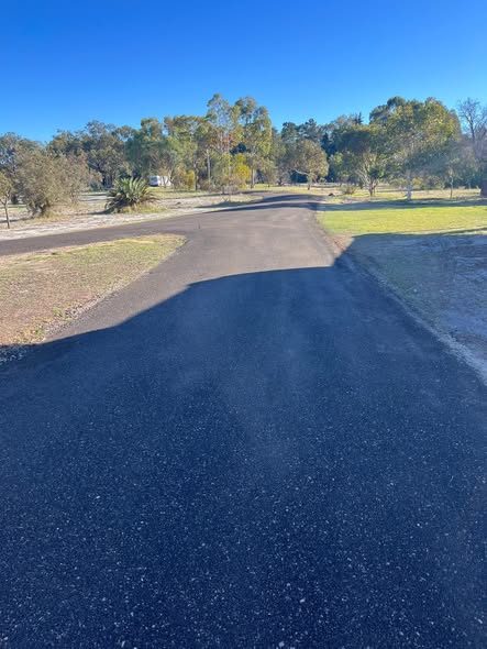 Recycled asphalt driveway and hardstand: photo 4