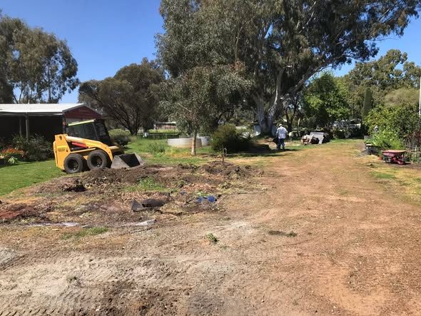 Walking trail for the Pinjarra Community Garden: photo 1