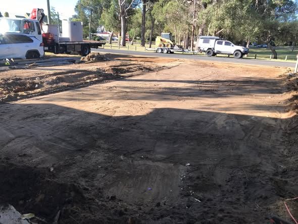 Dig-out for a new concrete driveway: photo 1