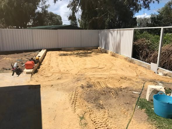 Level area for a new swimming pool: photo 3