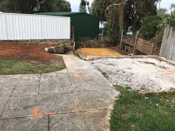 Level area for a new swimming pool: photo 4
